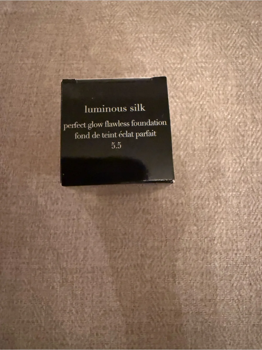 Giorgio Armani Luminous Silk Foundation Box - Black Packaging